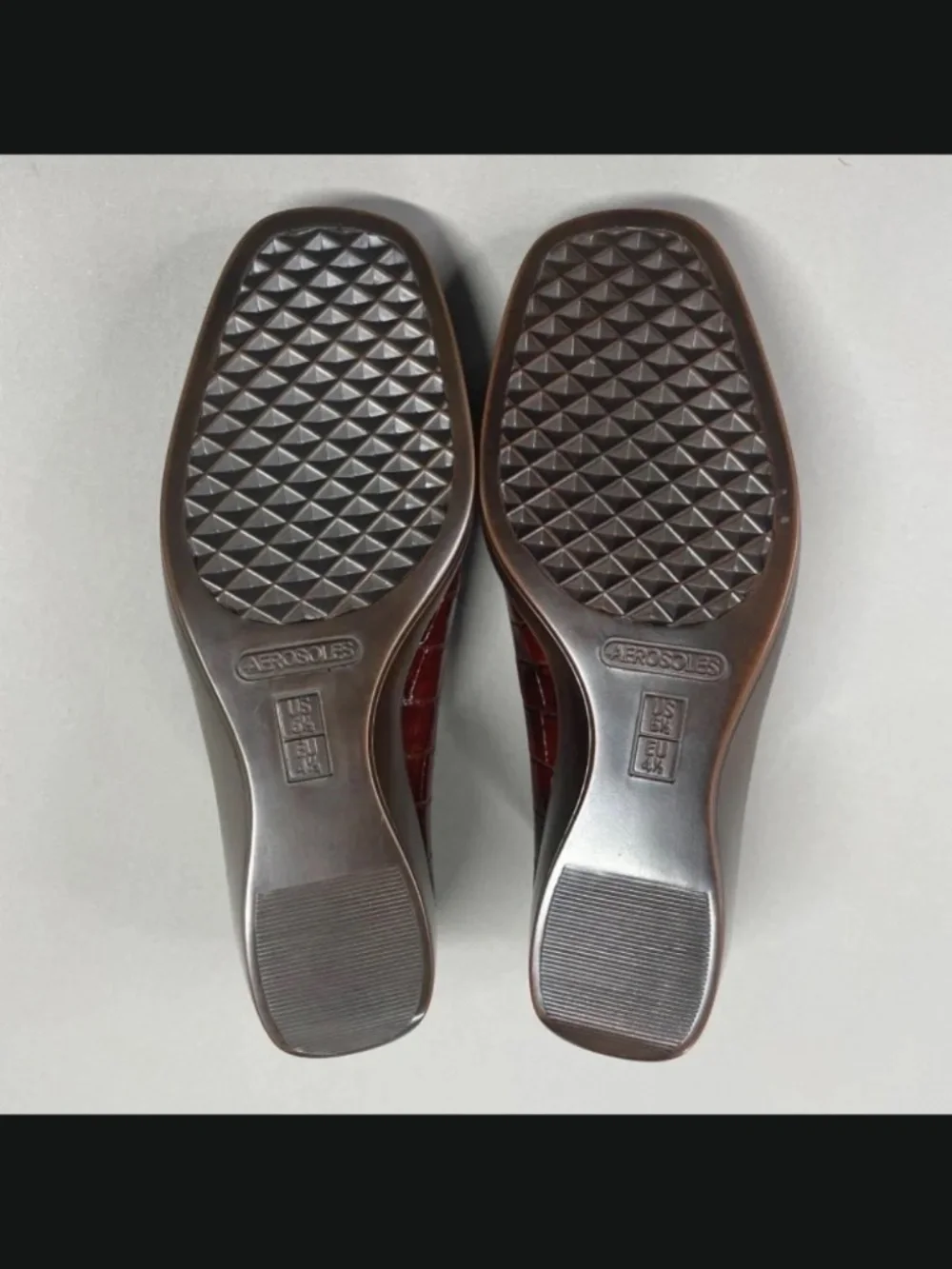 NEW Aerosoles Shoes Womens 6.5 brown faux leather alligator final exam wedge